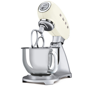 Robot pâtissier sur socle inox RETRO Années 50 SMEG SMF02 2