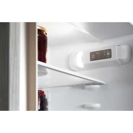 Réfrigérateur combiné encastrable WHIRLPOOL ART971012