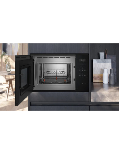 Four micro-ondes encastrable SIEMENS BE555LMB1